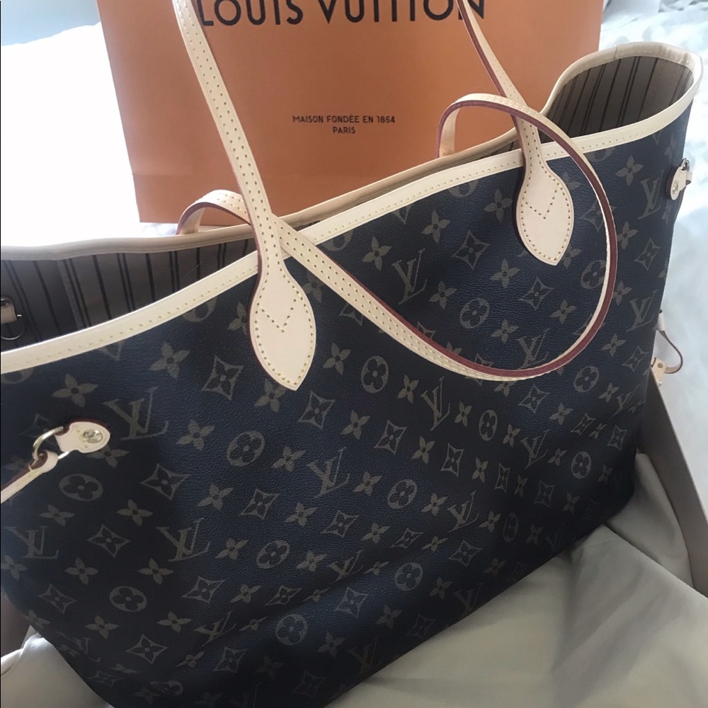 Authentic Louis Vuitton never full GM